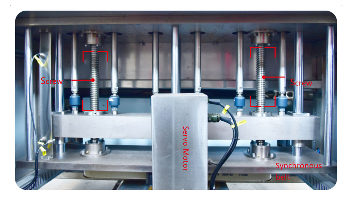 उच्च क्षमता कीटनाशक भरने की मशीन एकीकृत वैक्यूम प्रणाली और टच स्क्रीन डिस्प्ले पैकेजिंग संचालन के लिए डिज़ाइन किया गया